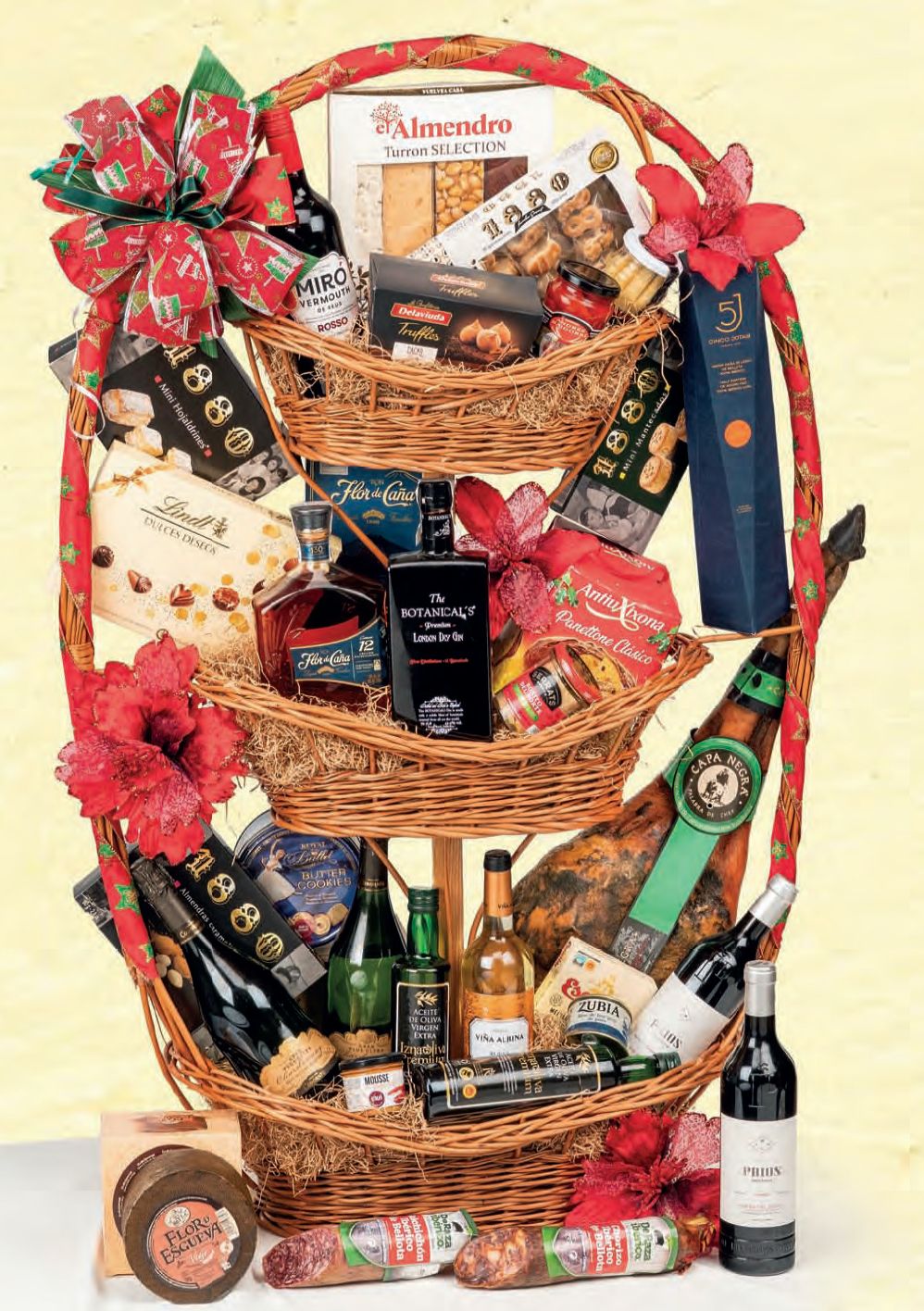 Cabaz de Natal Casa Farta com turrones, vinhos e delicatessen